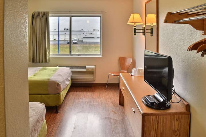 Room 21 of 40