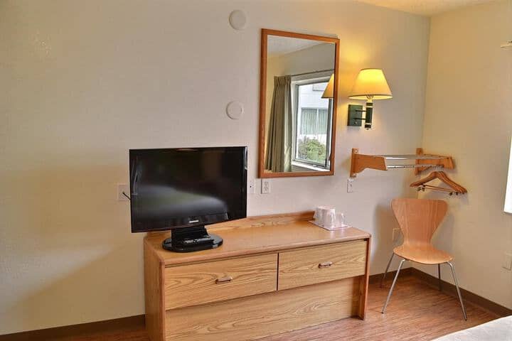 Room 9 of 40