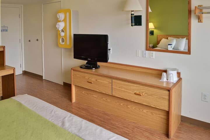 Room 15 of 40